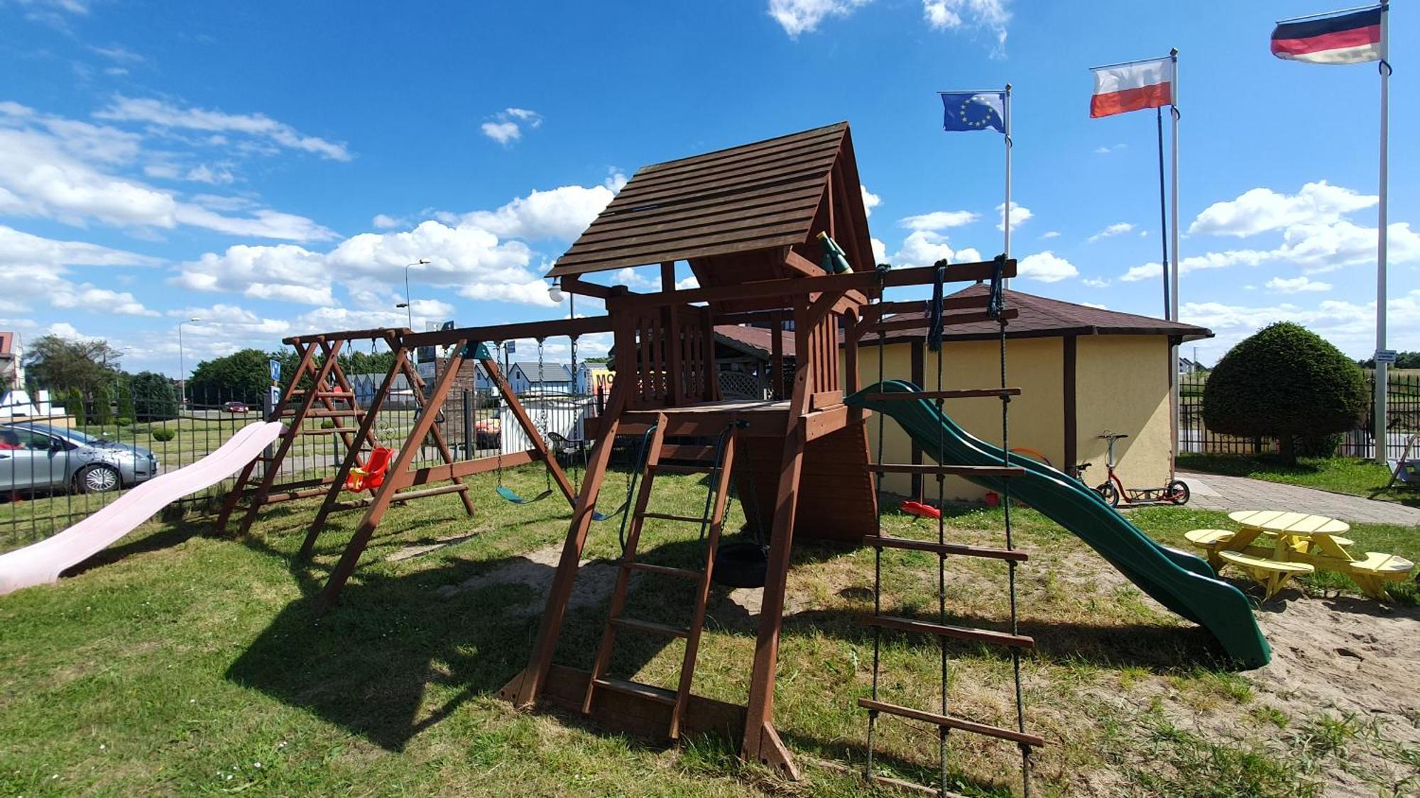 Camping Klif-Nowe Klimatyzowane Domki, 400M Od Centrum Rewala, 30M Od Morza Тшенсач Экстерьер фото